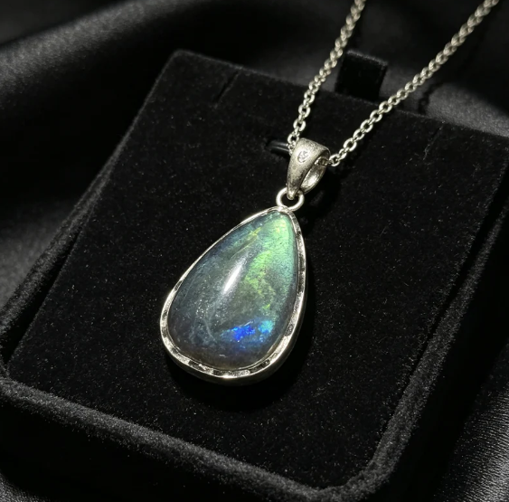 Natural teardrop-shaped labradorite pendant